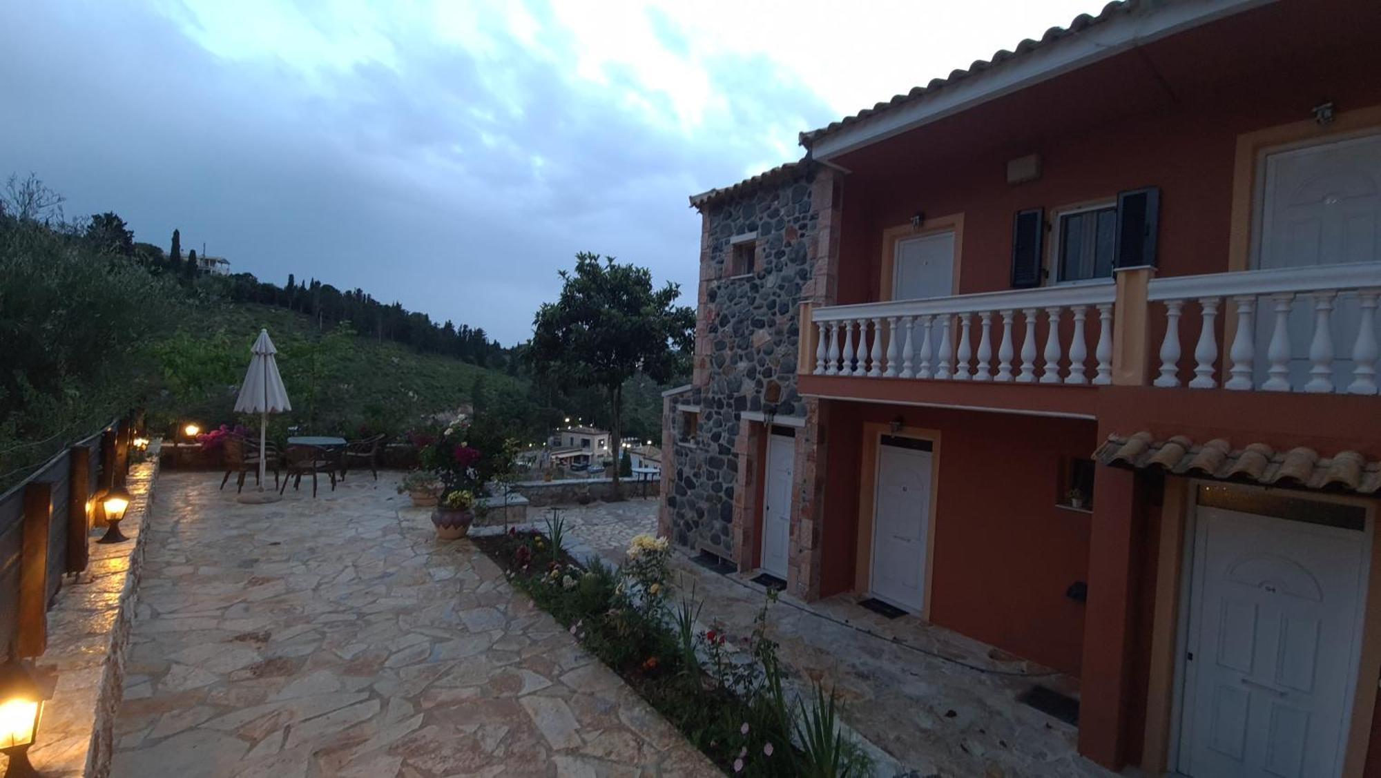 Edem Studios Sivota  Bagian luar foto